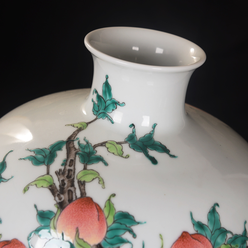 Jingdezhen ceramics high - end antique qianlong pastel peach vase household adornment mei bottle process sitting room furnishing articles