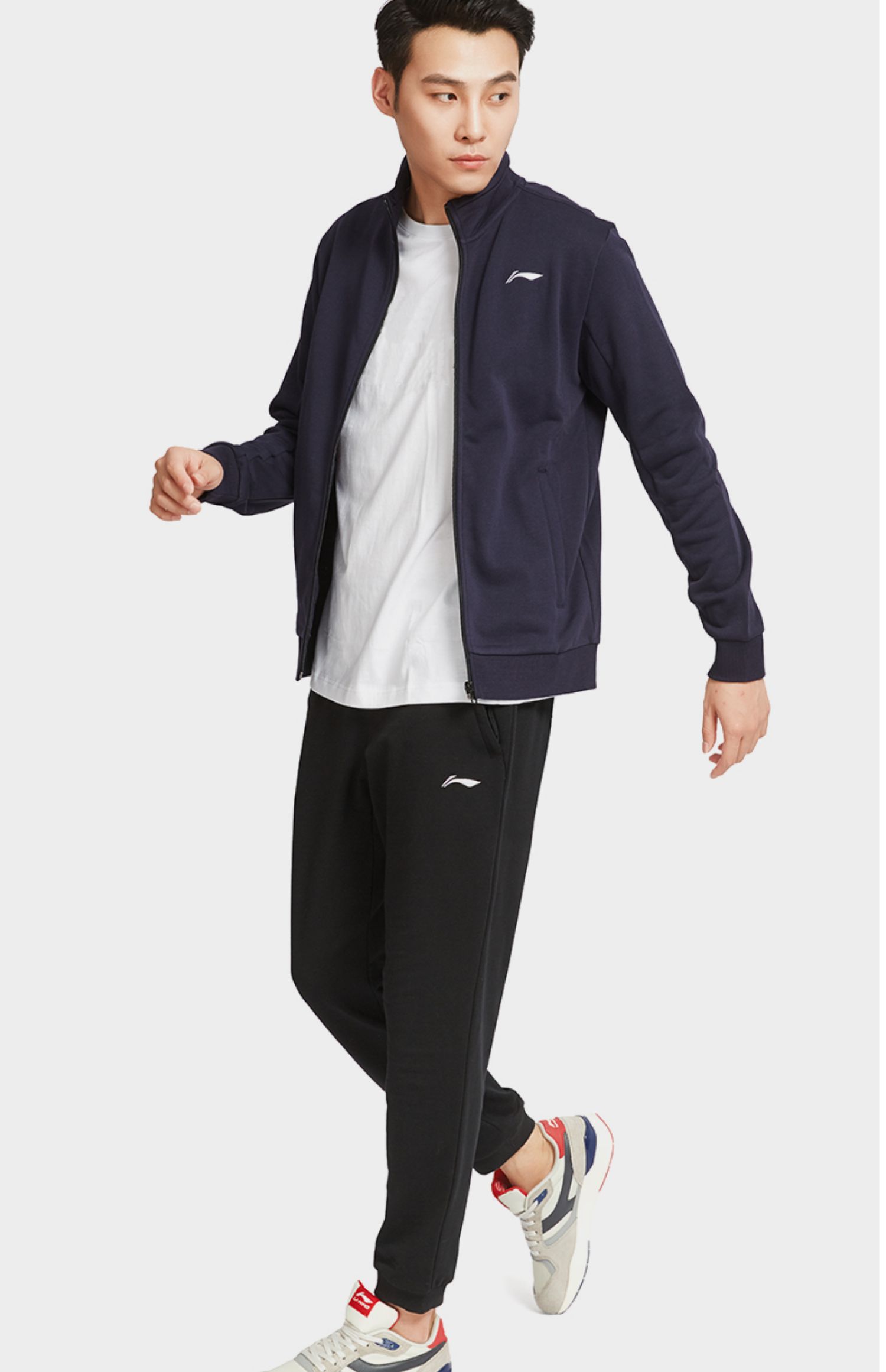 Li Ning thể thao phù hợp với nam giới ba mảnh hàng đầu trang web chính thức mùa thu áo len đứng cổ áo len không mũ quần thể thao - Thể thao sau bộ thể thao nam mùa hè