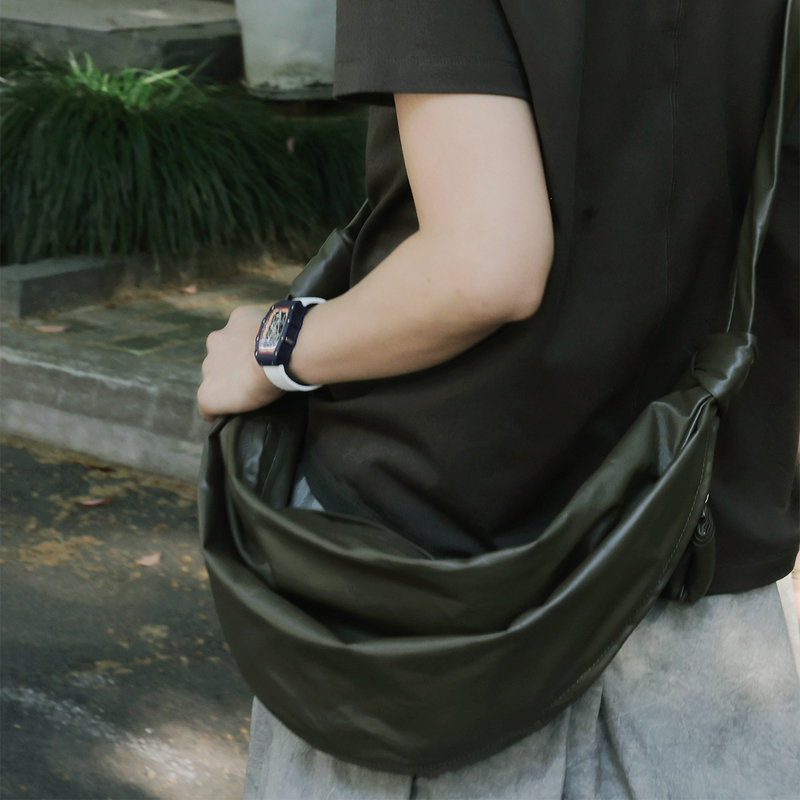Tt Designer [Xuan Yue] Dumpling-Shaped Bag Made of First-Layer Cowhide, Large Capacity, High-End Crossbody Bag Tt190355