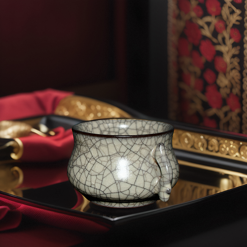 传世哥窑鱼耳炉手工仿宋官窑米白包浆收藏香炉