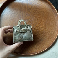 Объектив, крокодиловый принт