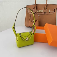 Желто-зеленый