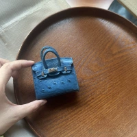 Темно -синий страусист