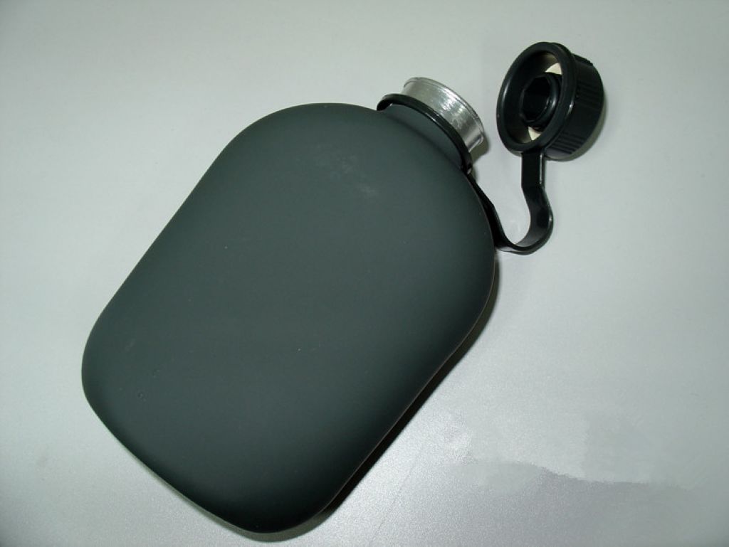 Individual kettle camouflage kettle wild survival equipment outdoor sports kettle large capacity