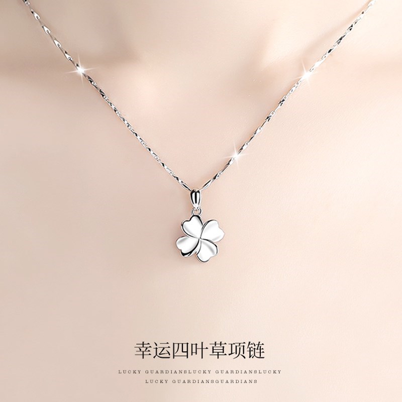 Counter Chow Tai Fook women's PT950 platinum necklace with diamond pendant clavicle chain to send Tanabata Valentine's Day