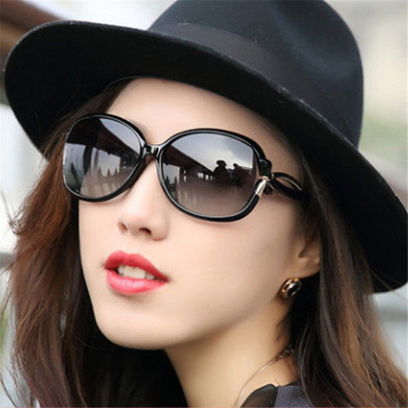 Small face ladies high-definition polarized sunglasses sunscreen anti-UV street flapping sun glasses driving sun-proof driving glasses