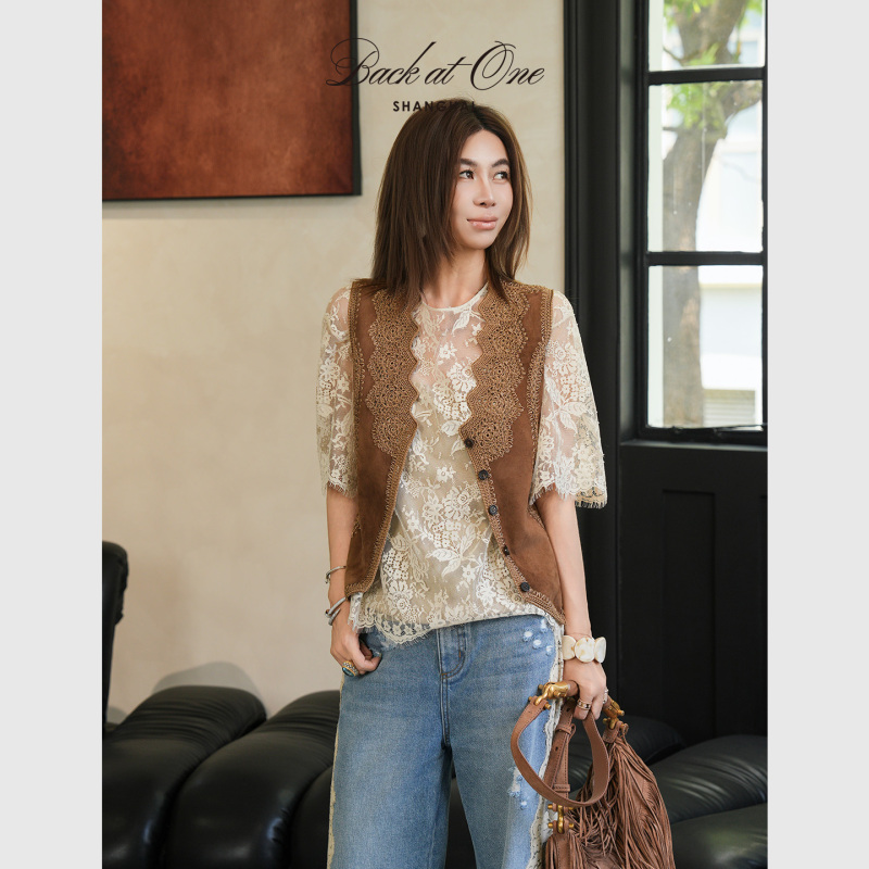 Backatone "Nomadic Mountains and Seas" Fashionable Retro Crochet Patchwork Single Leather Vest Backatone "Nomadic Mountains and Seas" Fashionable Retro Crochet Patchwork Single Leather Vest