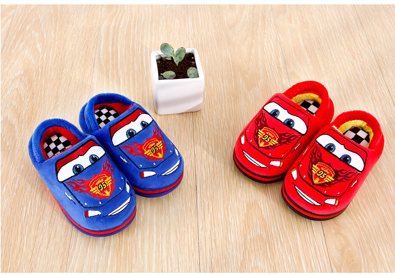 Pantoufles enfants en suède DISNEY pour hiver - Ref 1009388 Image 15