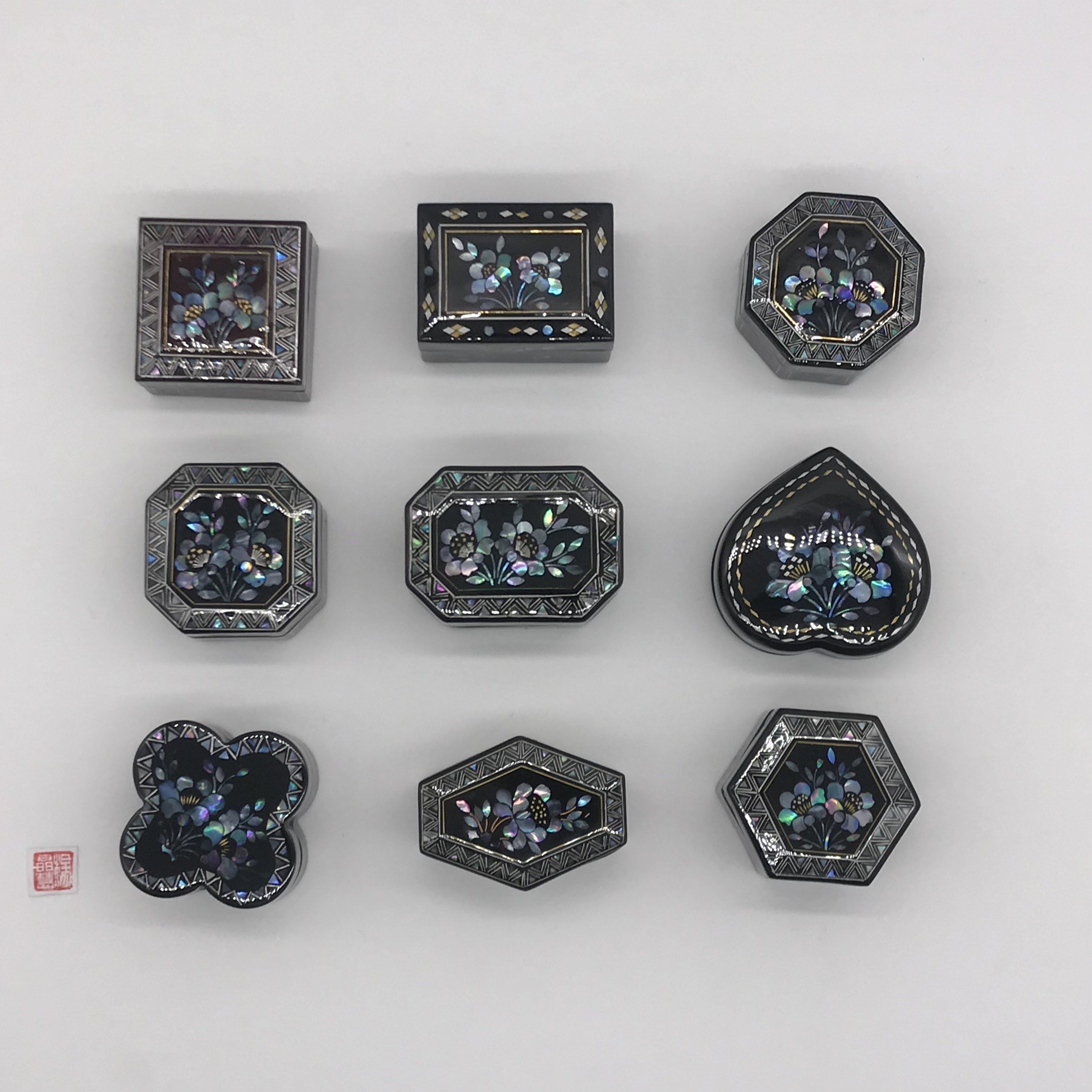 Push Light Snail Platinum Lacquered shells inlaid pure handmade jewelry Grease Four Small Boxes Full of 100