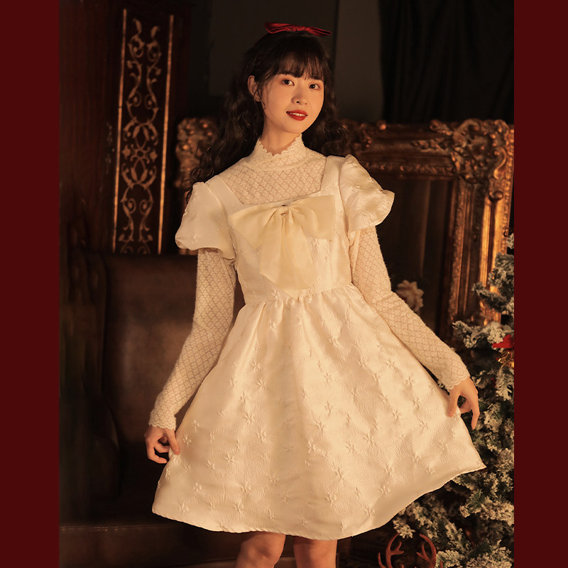 linjou Lingjiu Xia's new 2022 square collar French style Fairy Ensemble gentleness Temperament Comeback College Wind