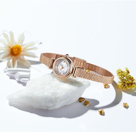 Citizen Flagship Store Official Website Genuine Kii Series Eco-Drive Fashion Square Dial Small Square Watch Women's Watch Eg7040