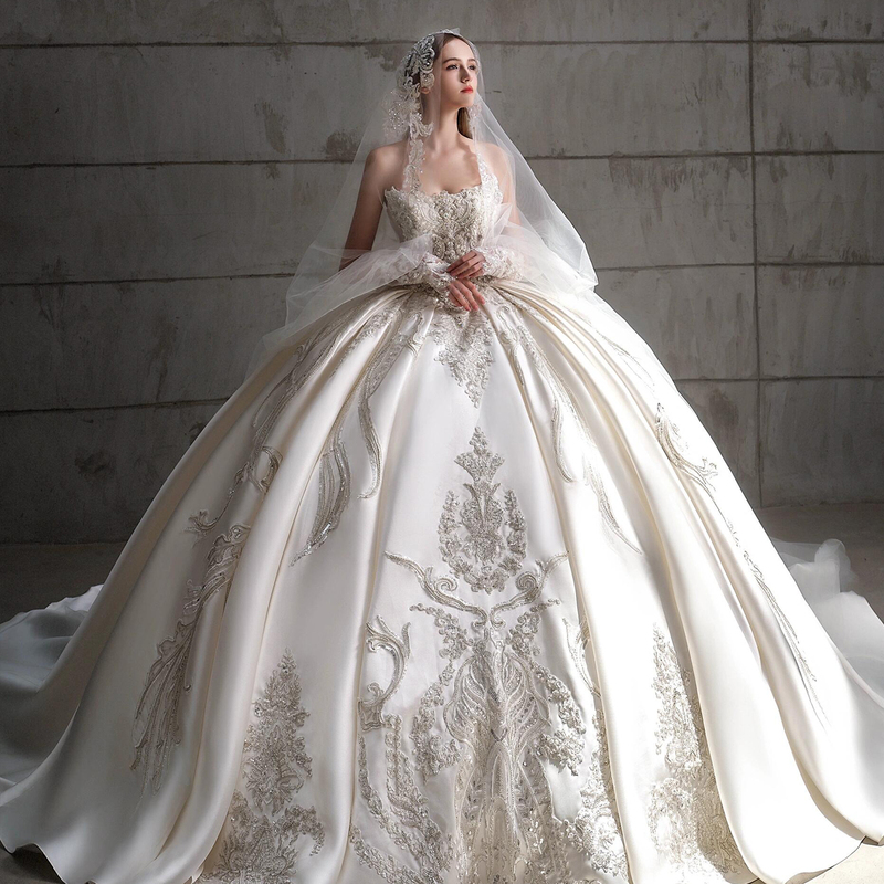 "Dream Weaving" Wedding Dress 2026 New Model Luxurious Heavy-Duty Rhinestone-Embellished Strapless High-End Satin Long Train Bridal Gown "Dream Weaving" Wedding Dress 2026 New Model Luxurious Heavy-Duty Rhinestone-Embellished Strapless High-End Satin Long Train Bridal Gown