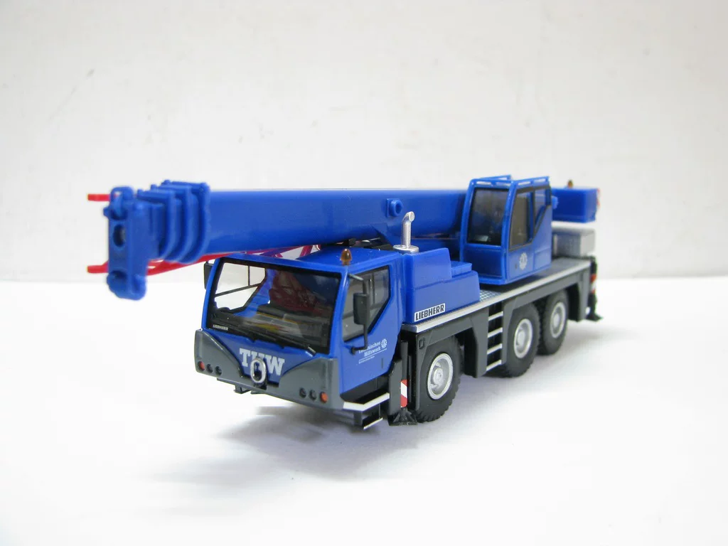 HERPA 1:87 Liebherrr LTM 1045/1 German Federal Technical Rescue Bureau crane crane model
