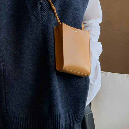 Небольшая кожаная сумка на одно плечо, Германия, из натуральной кожи