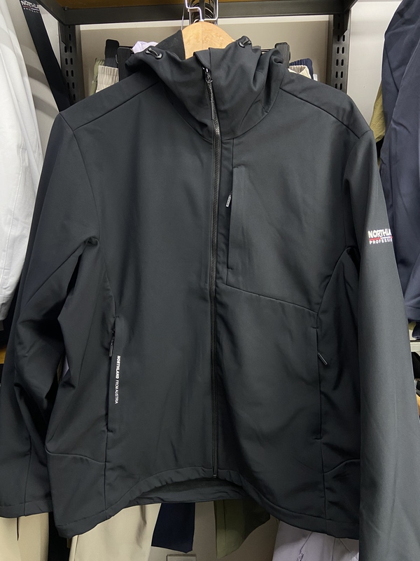 Brand New Nuojia Men's Hooded Softshell Jacket, Windproof, Warm, Stretchy, and Breathable! No Tags, No Wash Instructions