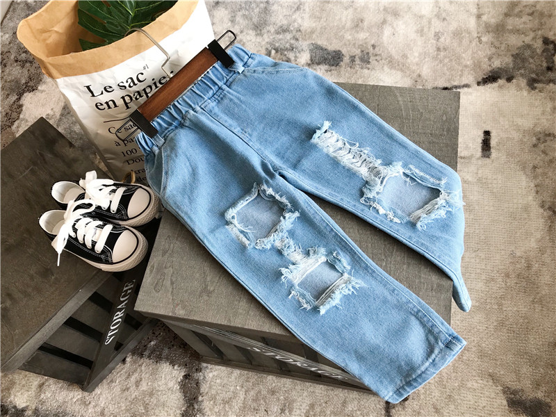 Mùa xuân và mùa thu Trẻ em mặc 2019 Summer Boy Hole Quần jean bé gái Quần bé vừa và nhỏ Quần bé thường xuyên Quần mỏng - Quần quần ống loe cá tính bé gái