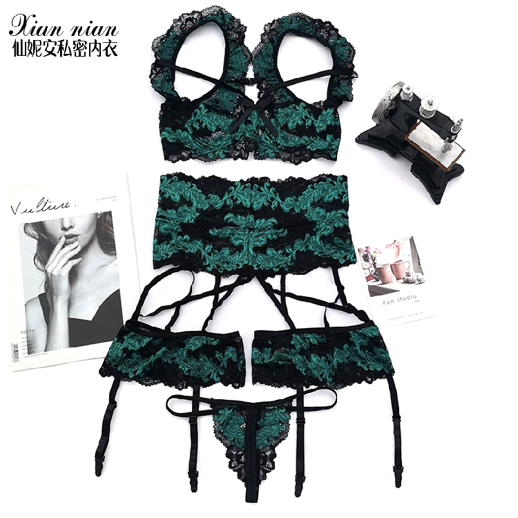 French sexy underwire lace thin section half cup chest support bra waist leg ring T pants emotional underwear three-piece set