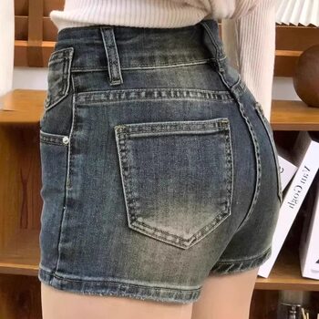ໂສ້ງຂາສັ້ນ denim ຂະໜາດໃຫຍ່ແບບ retro ໃນຊ່ວງລຶະເບິ່ງຮ້ອນສຳລັບສາວຕຸ້ຍ, ໂສ້ງຂາສັ້ນສຳລັບຜູ້ຍິງທີ່ຕຸ້ຍ, ໂສ້ງຂາສັ້ນທີ່ມີຮູບຮ່າງ a-line ທີ່ມີແອວສູງ