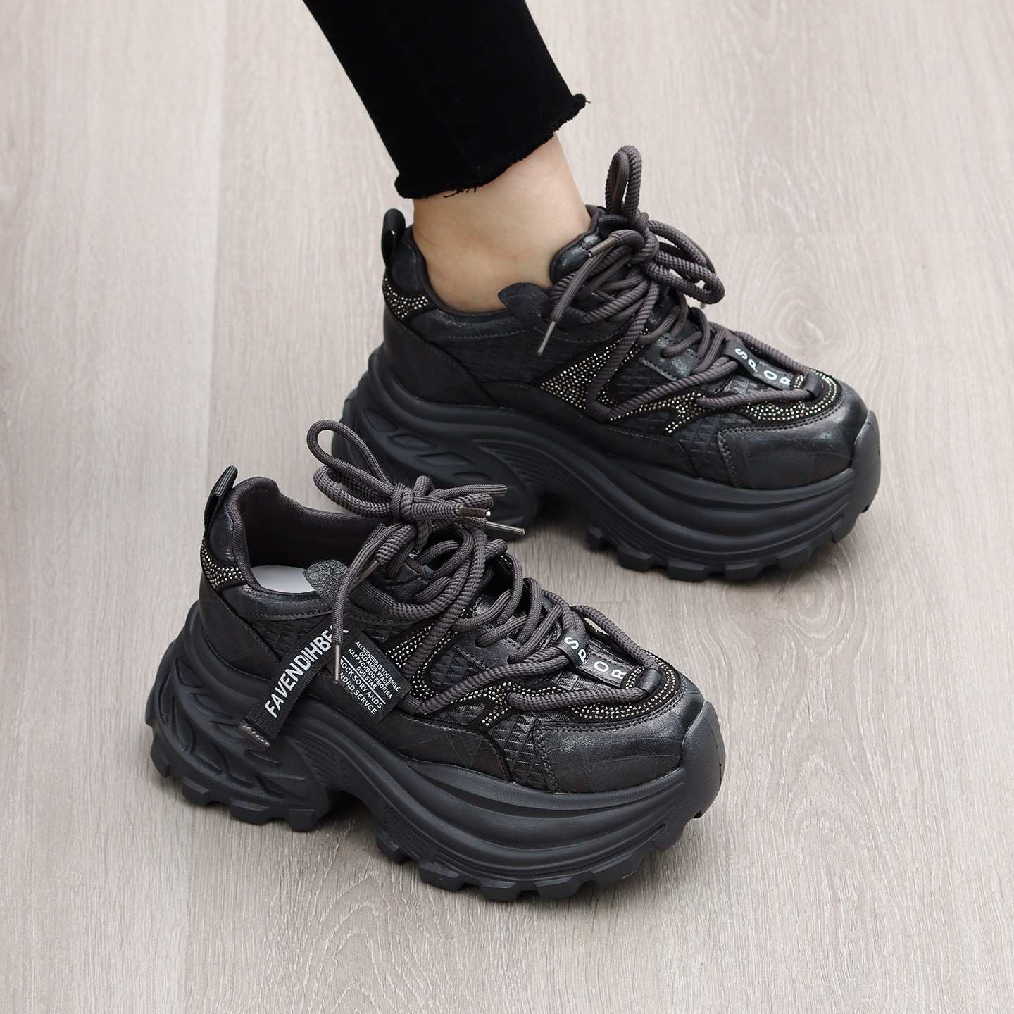 Genuine Leather Dad Shoes for Women, 2026 Spring New Style, Thick-Soled, Height-Increasing, Slimming, Versatile, Soft-Soled Casual Sneakers