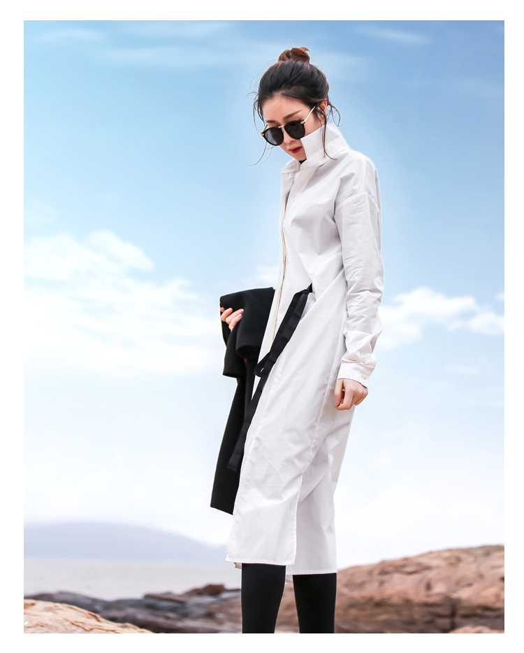 Áo sơ mi nữ tay dài 2018 xuân mới phong cách dài phần phiên bản Hàn Quốc bên hông xẻ tà váy cotton trắng hoang dã quần áo công sở nữ