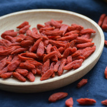 Sister and brother farmers fine picking Ningxia Zhongning wolfberry natural sulfur-free floating rate high red wolfberry 250g