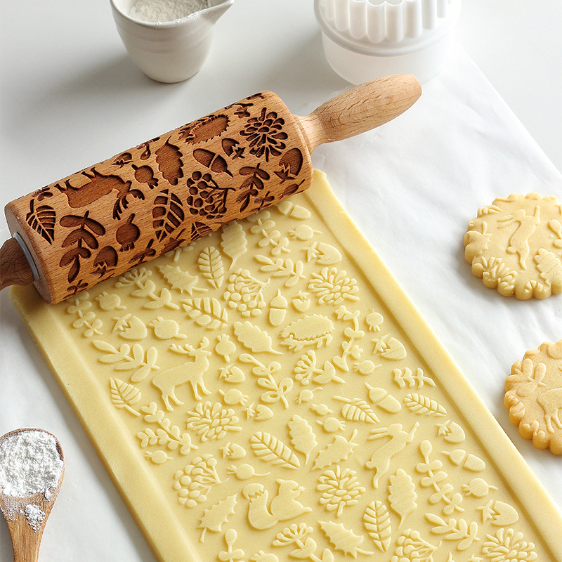 AMAGOUR Mori cartoon small animal pine cone needle deep carved wooden printing embossed rolling pin biscuit