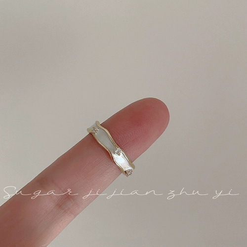 Элегантное небольшое дизайнерское модное кольцо, изысканный стиль, популярно в интернете, городской стиль