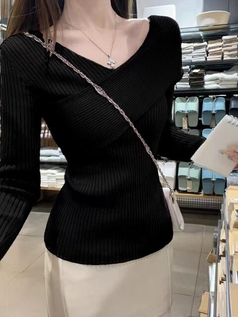 French-Style Elegant and Alluring Irregular Cross V-Neck Sweater for Women, Slim Fit Ribbed Design, Unique and Beautiful, Age-Reducing Top