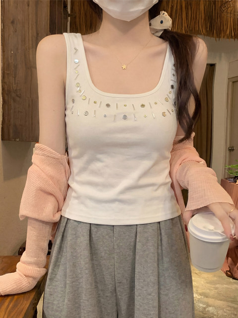 Millennial-Style Metal-Decorated Sleeveless Vest for Women, Summer White U-Neck Design, Stylish Inner Wear Top, Niche Base Shirt