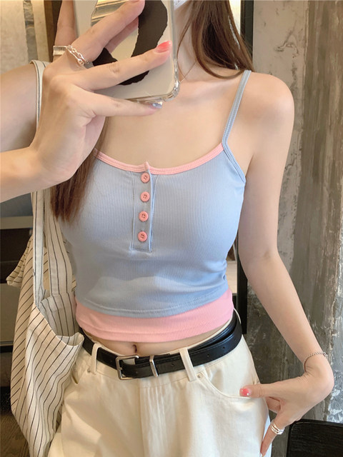 Sweet and Spicy Style, Contrasting Color Fake Two-Piece Camisole for Women, Summer Chic with Chest Pads, Short Button-Up Sleeveless Top