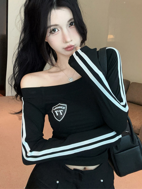 Sexy and Alluring Off-Shoulder Double-Sided Printed Base Shirt for Women, Autumn Wear, Can Be Worn in Two Ways, Slim Fit, American Style, Crop Top