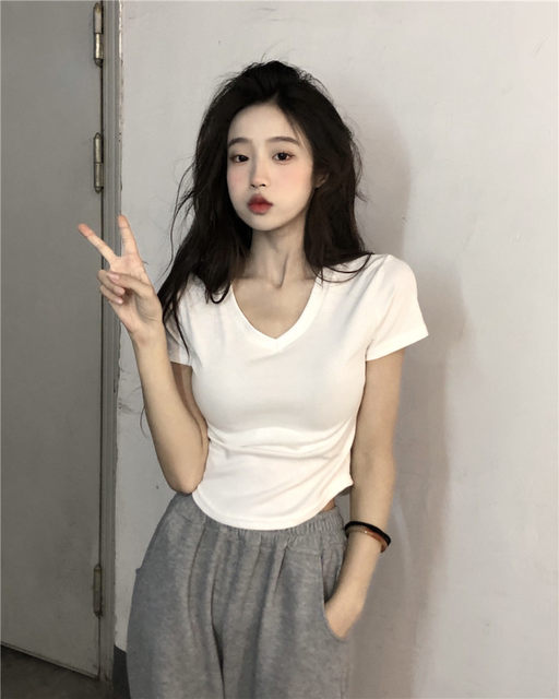 Pure Desire Style V-Neck Short-Sleeve T-Shirt for Women, White, Petite Size, New Summer Korean Version, Slim Fit, Irregular Top, Short Trendy Style