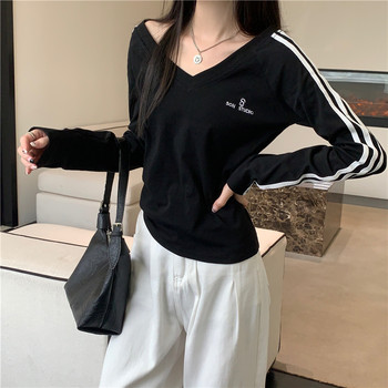 2025 Autumn New Striped V-Neck Versatile Long-Sleeve T-Shirt for Women, Slim Fit Base Shirt, Korean Chic Unique Top