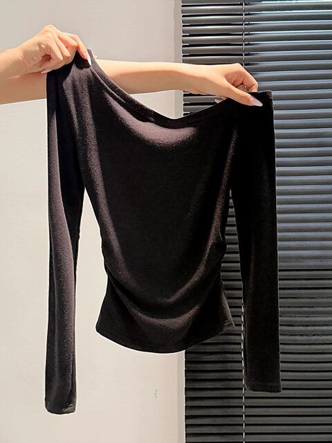 Solid Color Basic Versatile Off-Shoulder Long-Sleeve T-Shirt for Women, 2025 Autumn Hot Item, Pleated High-End Beautiful Base Shirt