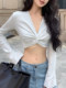 Pure lust hottie style V-neck twist bell sleeve T-shirt for women 2025 autumn sexy navel-baring short chic unique top