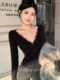 Sexy Hot Girl Style Lace Trim Long-Sleeve T-Shirt for Women 2025 Autumn and Winter, Subtle V-Neck, Slim Fit, Flattering Inner Top