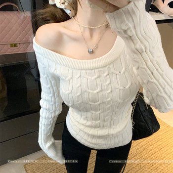 Korean Chic Twist-Knit High-End Off-Shoulder Sweater for Women 2025 Autumn and Winter Retro Hot Girl Off-Shoulder Pullover Knitwear