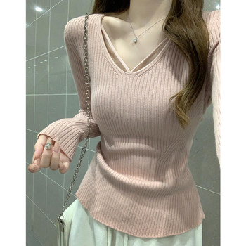 Korean-Style Sweet and Elegant Slim-Fit Waist-Cinching Knit Sweater for Women, Spring Season, Pure and Alluring, with a Subtle V-Neck Design, Versatile Sweater