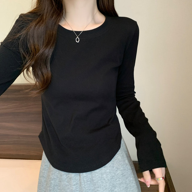 Casual White Round-Neck Long-Sleeved Bottoming Shirt for Women in Autumn and Winter, New Style, Chic, Asymmetrical Hem, Slim-Fitting Short Bottoming Shirt