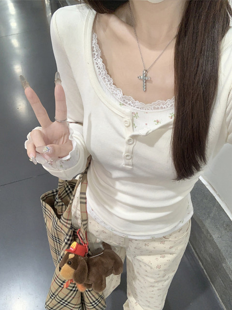 Sweet Girl Color-Block Lace Floral Long-Sleeve T-Shirt for Women, New Autumn Style with Button Pleats and Unique Design