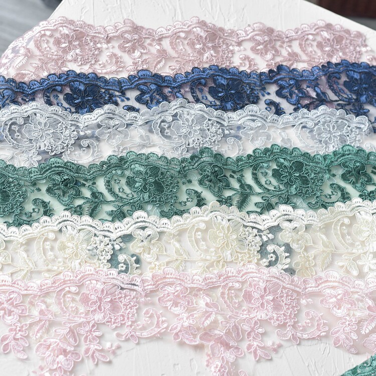 This white wedding headdress DIY material curtains Hand embroidery lace clothing clothing fabric accessories narrow