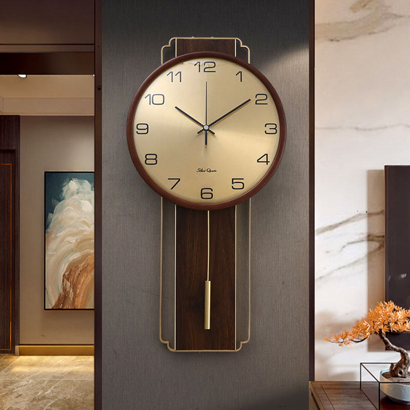 2021 new new Chinese solid wood upscale wall clock living room fashion wall clock home creative atmosphere high-end clock