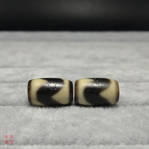 Tibet Tiger tooth beads a pair of natural old mine agate genuine weathered in place Buddha beads handstring accessories