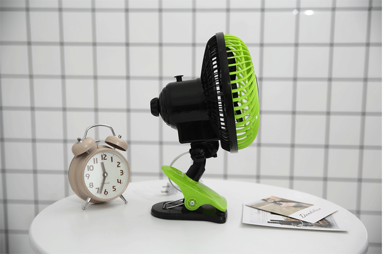 quạt máy nhỏ Clip fan giường câm sinh viên ký túc xá văn phòng quạt gió lớn lắc đầu bé giường clip nhỏ - Quạt điện quạt treo tường senko điện máy xanh