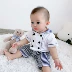 Ba bông hoa nhỏ trẻ sơ sinh bé trai mùa hè cotton hai ngực sọc hải quân romper romper jumpsuit - Áo liền quần