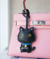 Черный, желтоглазый, сероголочный королевский синий + желтый воротник, кожаная веревка