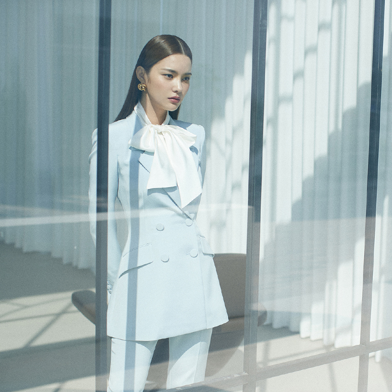 Light Blue Goddess-Style Suit Set for Women, Light Luxury, Elegant, Classy, Suitable for Daily Wear, Parties, and Hosting, Formal Two-Piece Outfit