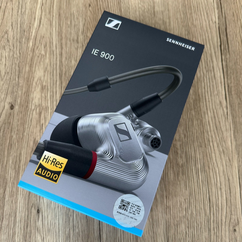 SENNHEISER Ie900 High-Fidelity Hifi Flagship In-Ear Portable Audiophile Headphones