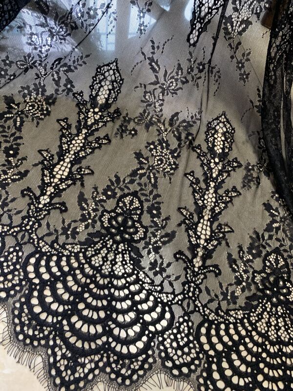 Imported Eyelash Lace, Black and White, Exquisite and Delicate, Clothing Fabric, Thin Lace Imported Eyelash Lace, Black and White, Exquisite and Delicate, Clothing Fabric, Thin Lace