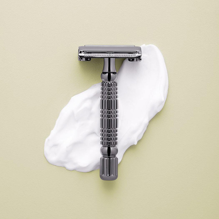 Must Farm Razor 👨 💼 A must-have for beginners! rockwell-r1 butterfly double-edged ...